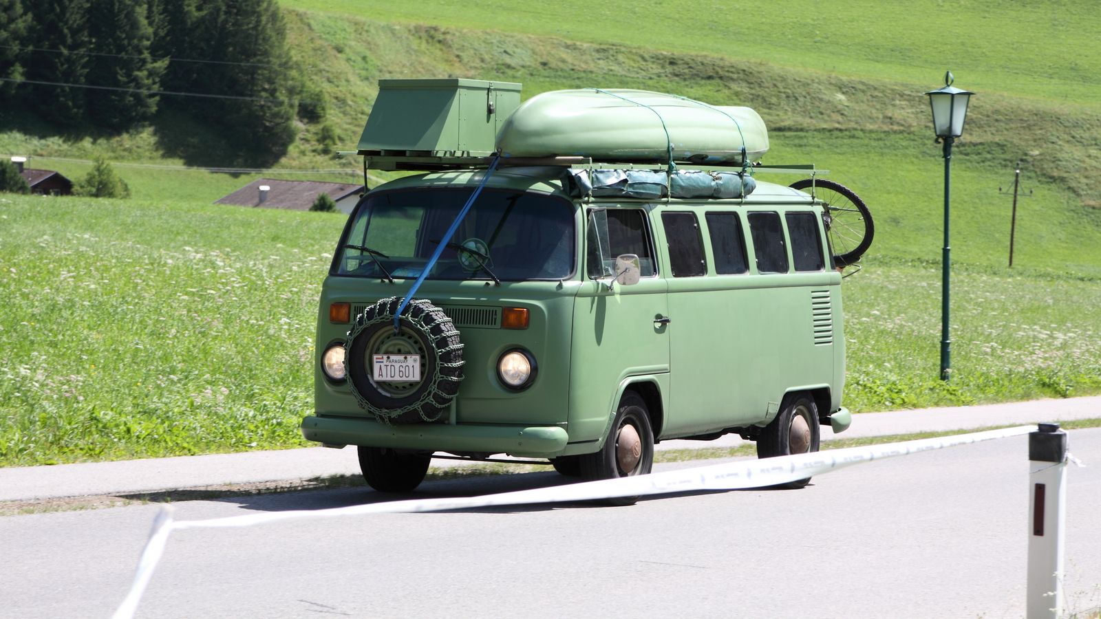Safari Bulli in grün