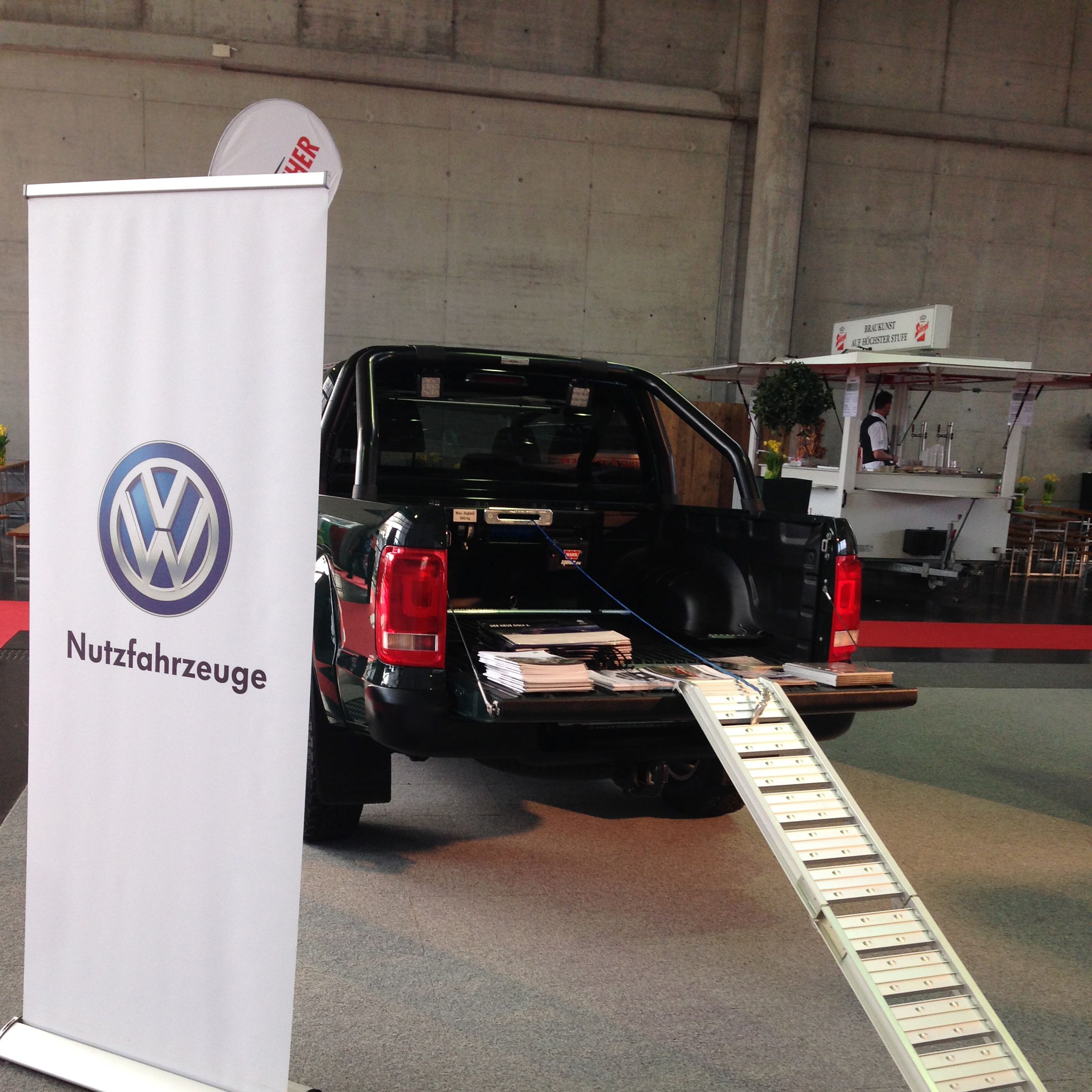 VW Nutzfahrzeuge Amarok mit Laderampe