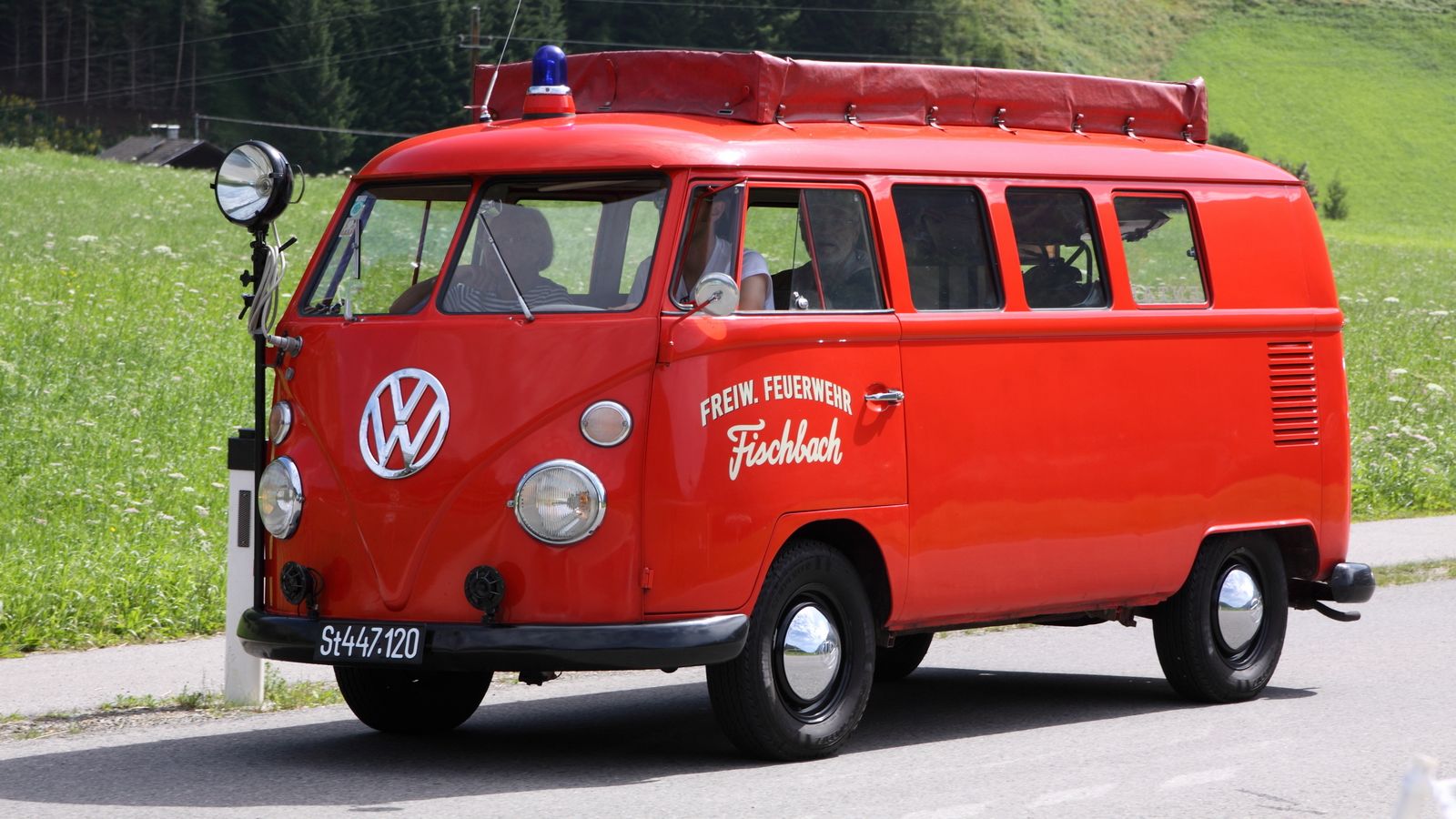 Bulli Feuerwehr in rot